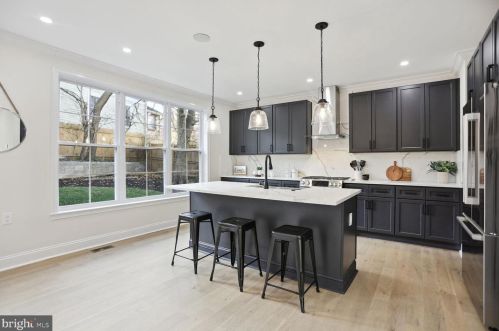 401 Boyd Ave, Silver Spring MD 20912-5404 exterior