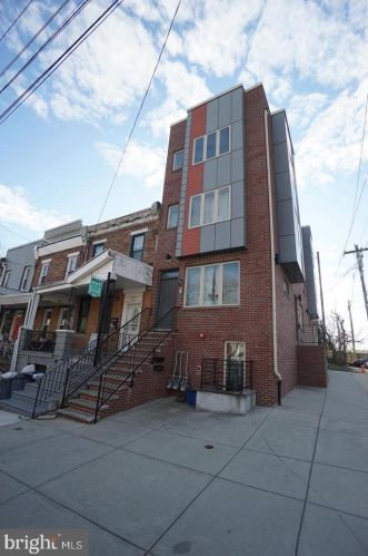 900 51st St, Philadelphia PA 19131-5103 exterior