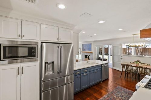 3314 Darbyshire Dr, Dallas TX  75229-5027 exterior