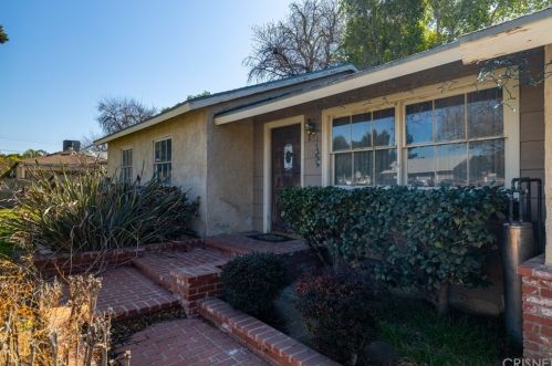 14748 Gledhill St, Van Nuys, CA 91402-1213