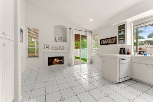 938 Dylan Way, Anaheim CA  92808-1515 exterior