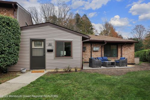 20 Lexington Ct, Tinton Falls NJ 07701-5467 exterior