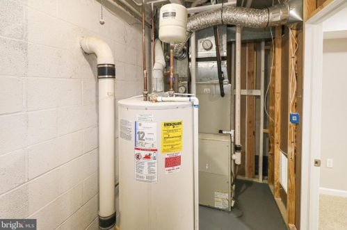 14500 Carona Dr, Silver Spring MD  20905-5885 exterior