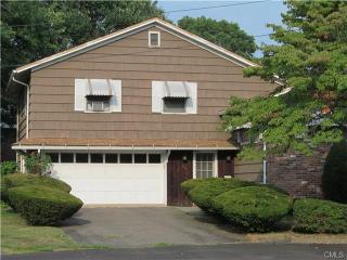 34 Memory Ln, Fairfield, CT 06824-7630
