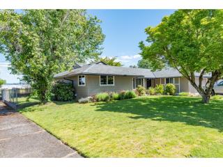 23815 Oak St, Damascus OR  97030 exterior