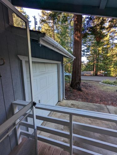 24261 Cypress Dr, Willits, CA 95490-8908