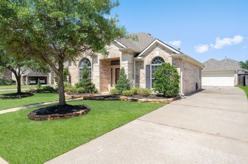 9226 Barnsford Ln, Tomball, TX 77375-2218