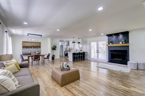375 Crossville Ct, Roswell, GA 30076-1303