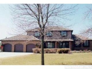 2770 Autumn Woods Dr, Chaska, MN 55318-1143