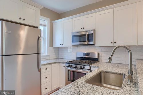 28 Vine St, Lancaster PA  17603-3943 exterior