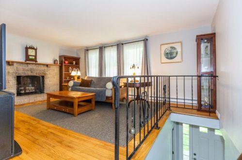 9 Marie Dr, Coventry, RI 02816-8238