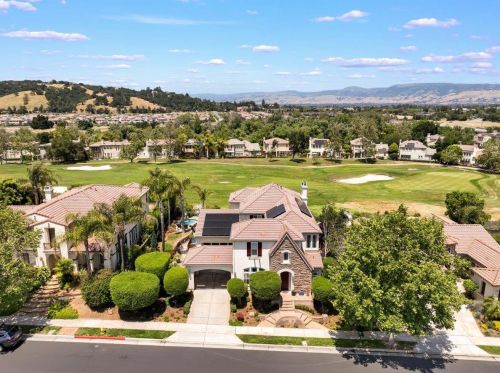 1923 Saint Andrews Cir, Gilroy, CA 95020-3008