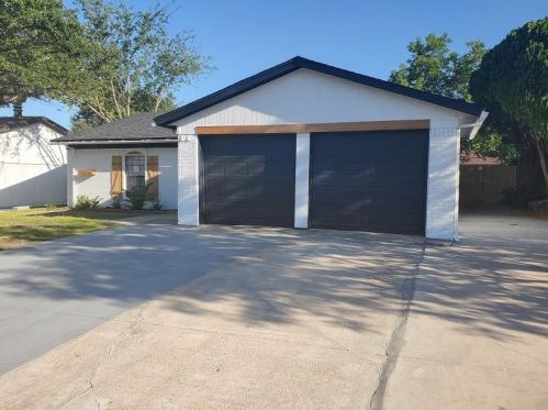 525 Cole Ave, Fort Worth TX  76179-1130 exterior