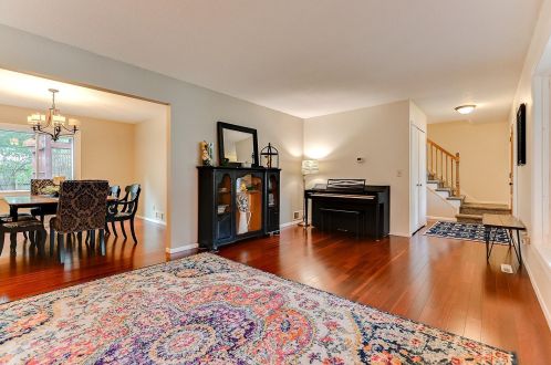 1810 Evergreen Ct, Saint Paul MN  55125-2301 exterior