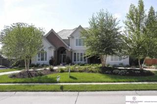 13305 Bedford Ave, Omaha, NE 68164-2492