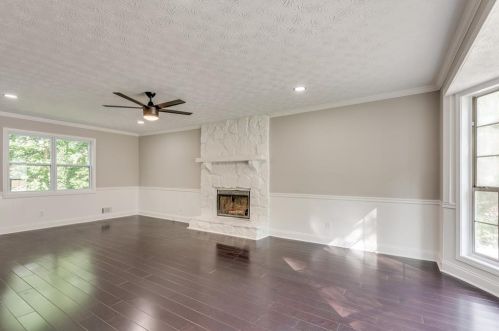 5068 Cold Springs Dr, Lilburn GA  30047-3776 exterior