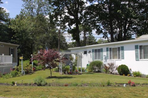 1 Grenier Blvd, Londonderry, NH 03053-2364