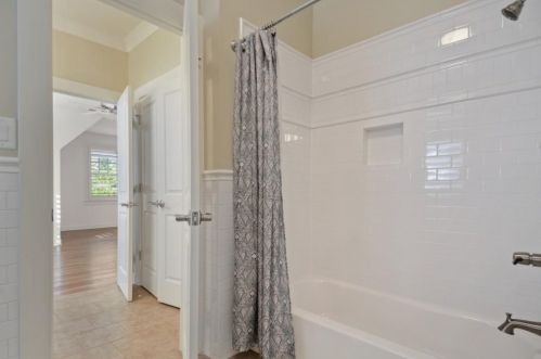 3896 Flowerland Dr, Atlanta GA  exterior
