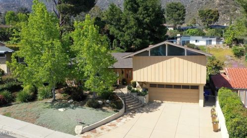 2743 Brierhaven Dr, Glendale, CA 91214-1403