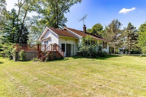 9472 Beech Dr, Cincinnati, OH 45231-4002