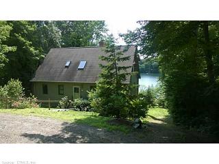 47 Lake Ridge Dr, East Hampton, CT 06447-1326