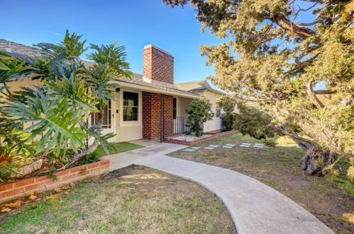 2062 Flower St, Santa Ana, CA 92706-2524