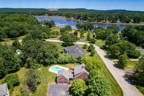27 Isaac Lucas Cir, Dover, NH 03820-4914