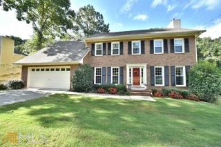 3836 Riverbank Dr, Lilburn, GA 30047-2586
