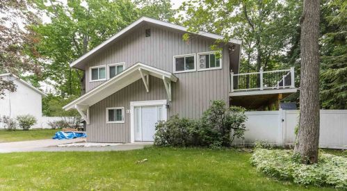 12 Weymouth Dr, Nashua, NH 03062-2065