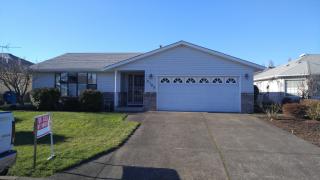 2165 Lilac Way, Woodburn OR  97071-2759 exterior