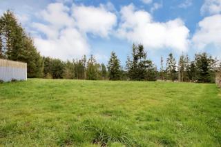 1511 Harts Lake Loop Rd, Roy, WA 98580-8948
