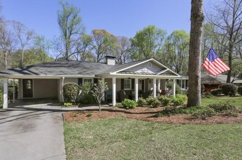 284 Elden Dr, Atlanta, GA 30342-2030
