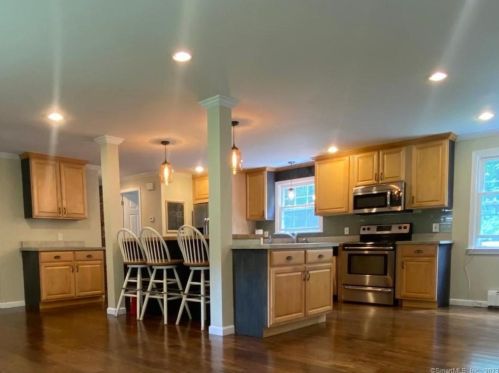 101 Osborn Ln, Upper Stepney CT  06468-2565 exterior