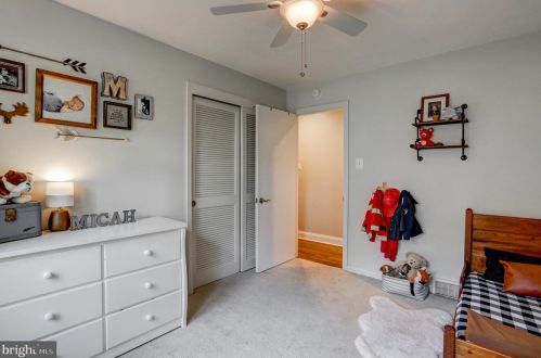 1220 Country Club Dr, Lancaster PA  17601-5208 exterior