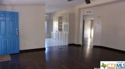 1106 Indian Holw, Spring Branch TX  78070-4100 exterior