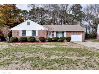 4 Bramston Dr, Hampton, VA 23666-2612