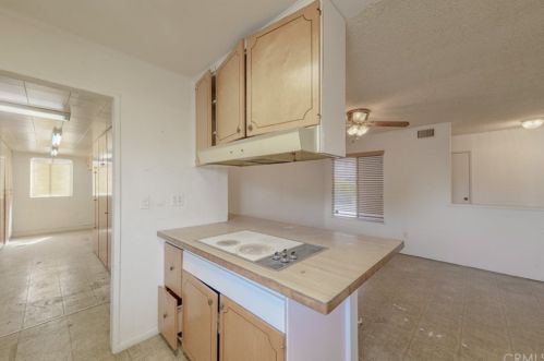 5985 Kitty Hawk Dr, Riverside CA  92504-1445 exterior