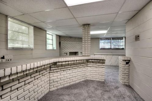 3533 Highwood Dr, Atlanta GA  30344-2500 exterior