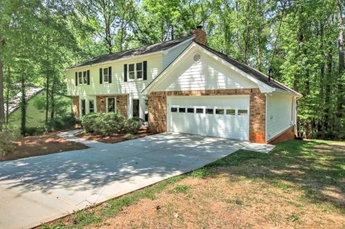 1158 Gwens Trl, Lilburn, GA 30047-2394