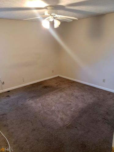 5930 Creekside Dr, Rex GA 30273-1166 exterior