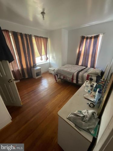 7030 Jackson St, Philadelphia PA  19148-3250 exterior