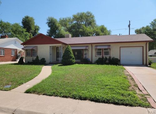 307 Kenwood Dr, Pueblo, CO 81004-1623