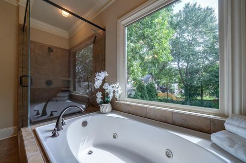 2459 Ellijay Dr, Atlanta GA  30319-3439 exterior