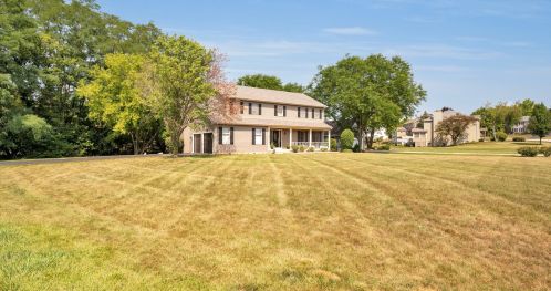 4419 Fox Creek Dr, Bull Valley, IL 60012