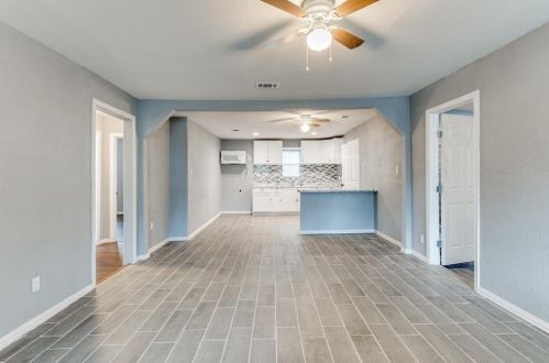 2504 Donalee St, Fort Worth TX  76105-4911 exterior