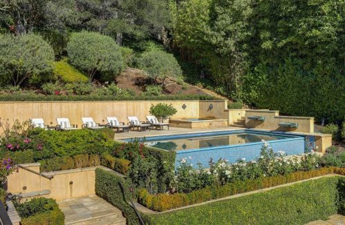 17 Eucalyptus Rd, Tiburon, CA 94920-2435