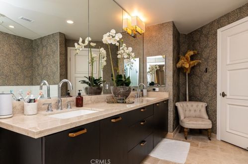 670 Caruso Ave, Glendale CA  91210-1519 exterior