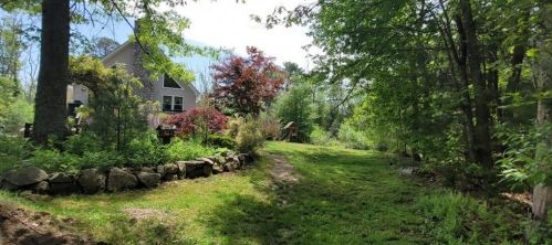 7 Pinecrest Rd, Richmond, RI 02812-1105