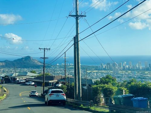 2722 Peter St, Honolulu HI  96816-2016 exterior