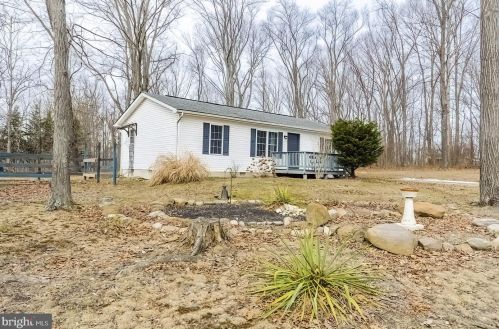 45 Gray Squirrel Rd, Harpers Ferry, WV 25425-6250